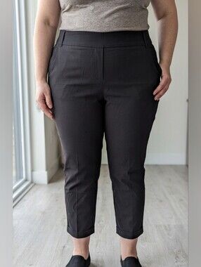 Penningtons Plus-Size Black Office Capsule Cropped Stretch PullOn Women Pants 22